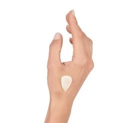 L'ELIXIR DES GLACIERS Vos Yeux -Beauty Personal Care elixir pre vos yeux eye hand2 copy