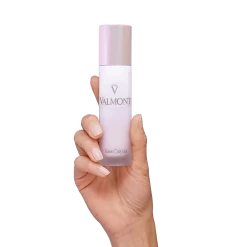 LumiCream 16 LumiCream -Beauty Personal Care valmont lum lumicream cream illtd 062022 productinhand rgb 1